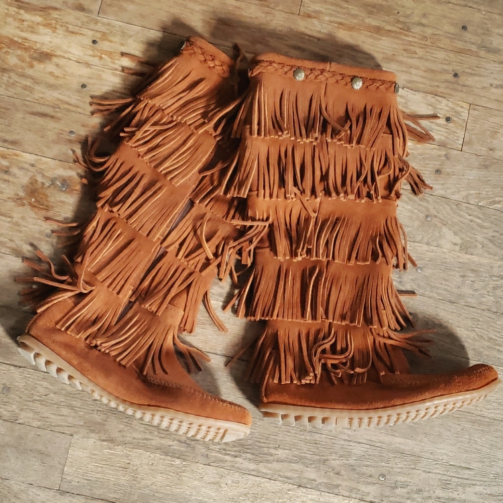 New Minnetonka 5 Layer Fringe Knee High Boots 8